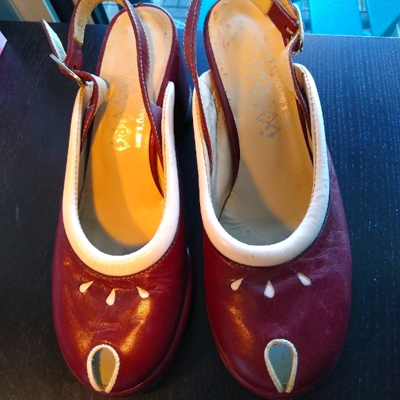 John Fluevog Shoes - JOHN FLUEVOG vintage peep toes, size 6